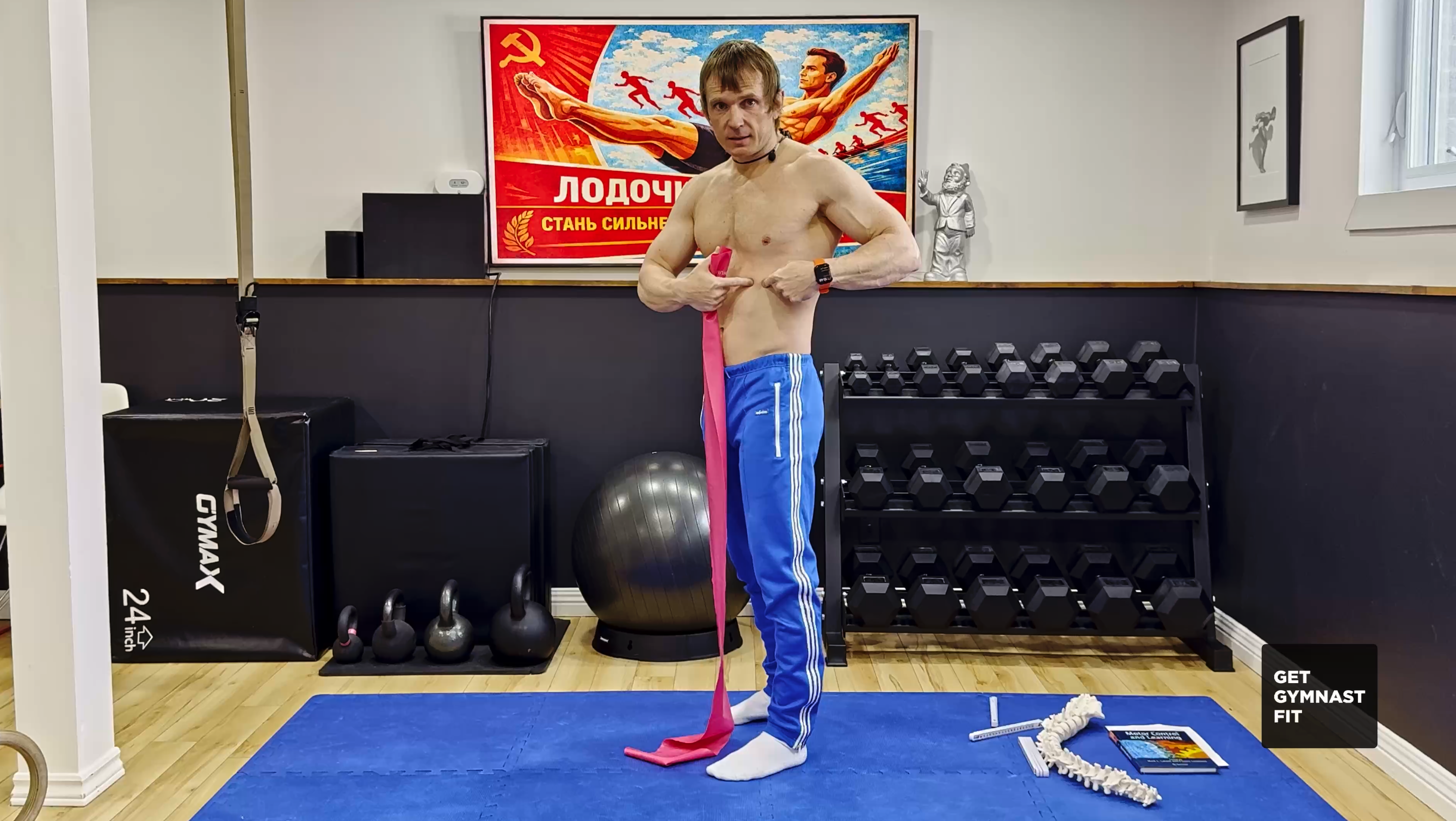 Trainer Maxim explaining the theory