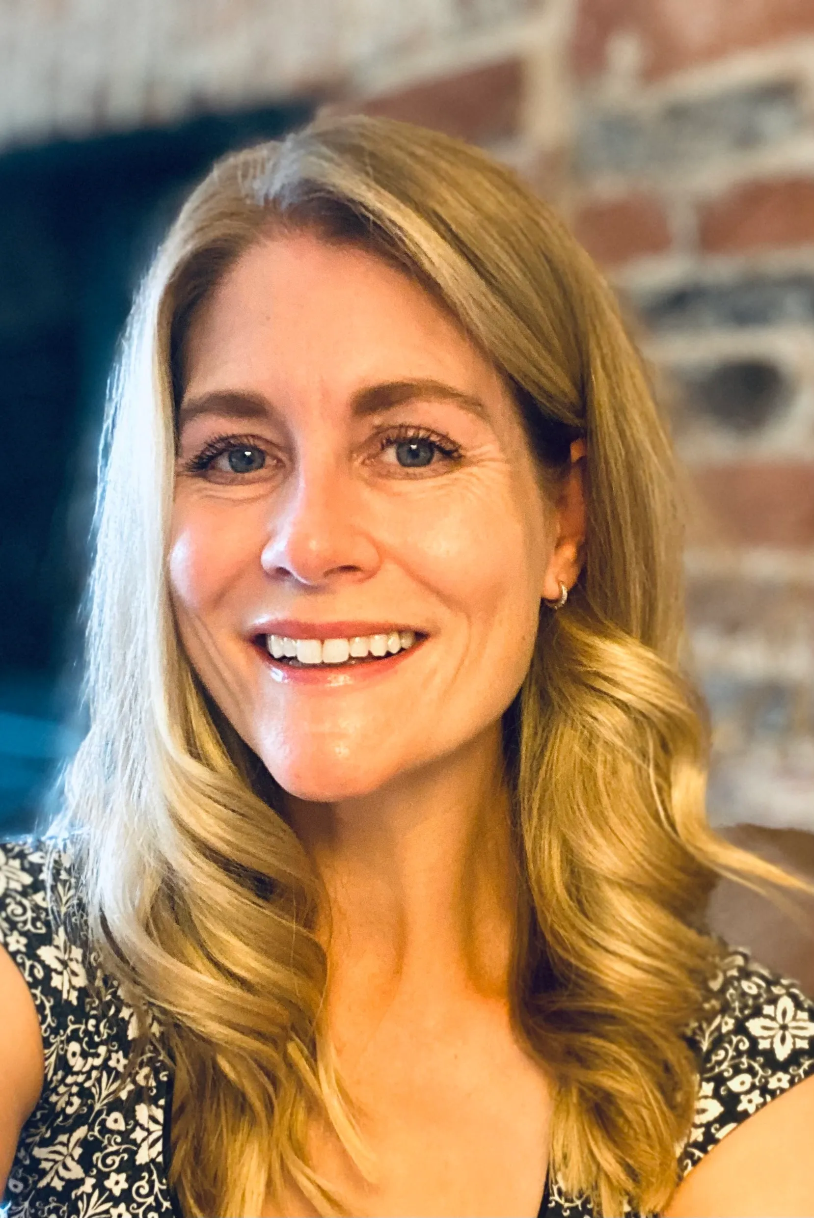 Image of Jo Thomas, Fatigue and Burnout Coach. CFS Pacing Toolkit: Learn to Stabilise Your Energy, Stop the Boom-and-Bust Cycle, and Feel More Confident in Your Recovery