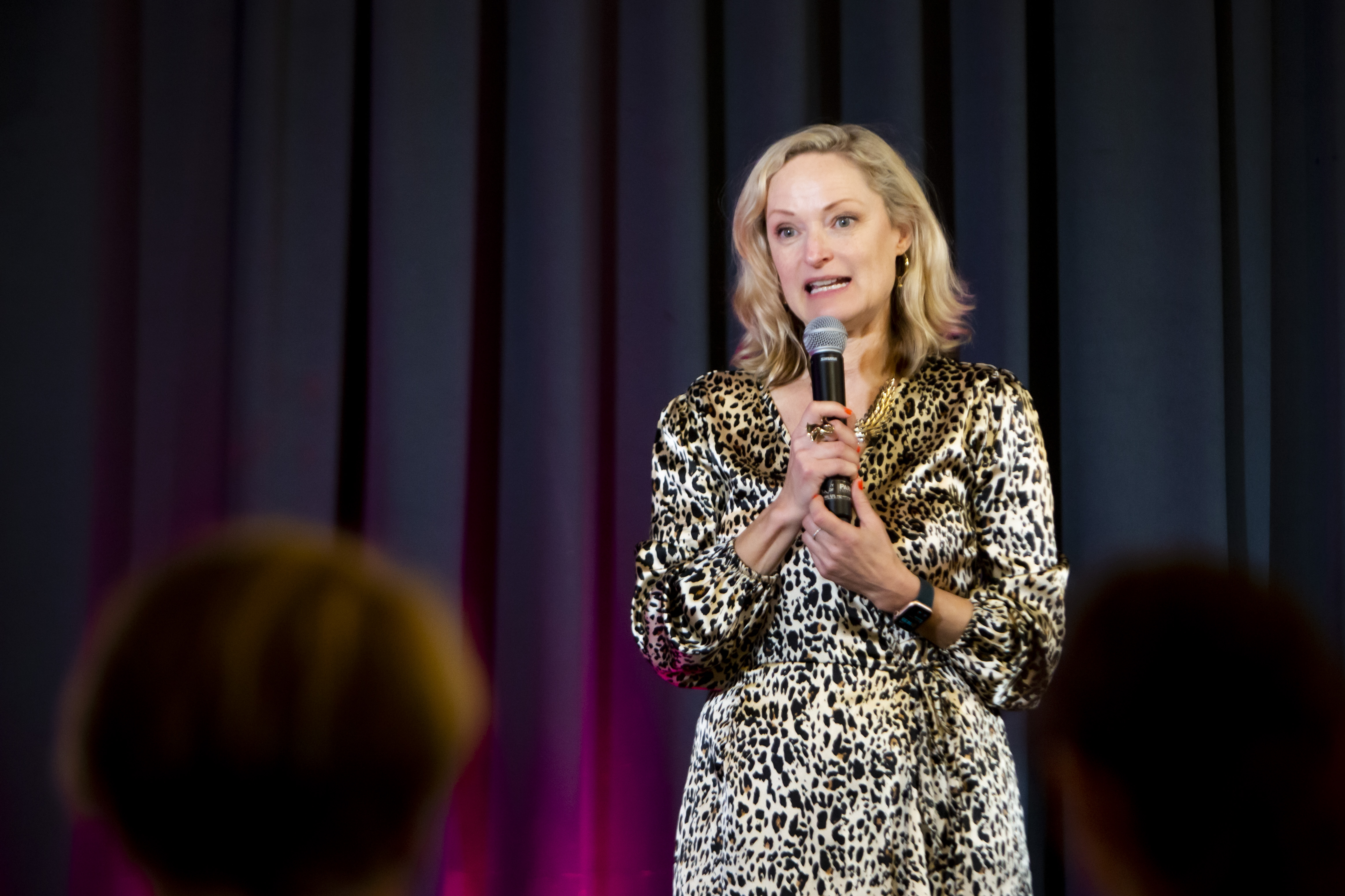 Mi Elfverson, Speaker coach, Photo