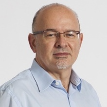 Dr. Fernando Núñez Mendoza