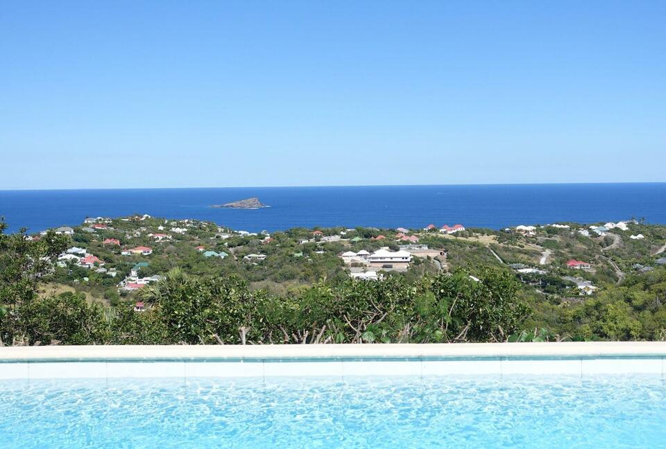 Deluxe Villa with Picturesque Sea Views