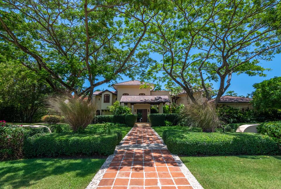 Villa Maji - Luxury Water Oasis Set Amongst the Palms in Cabarete