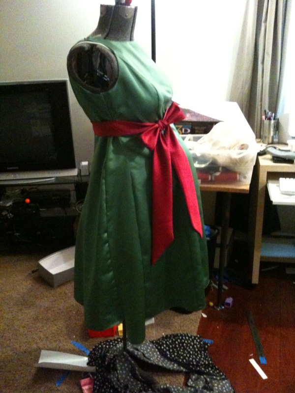 altering a princess seamed bridesmaid dress for pregnancy Threads