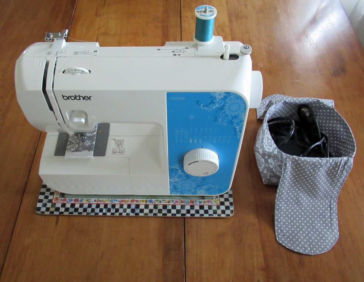 Sew a Caddy for Your Sewing Machine Cord Threads