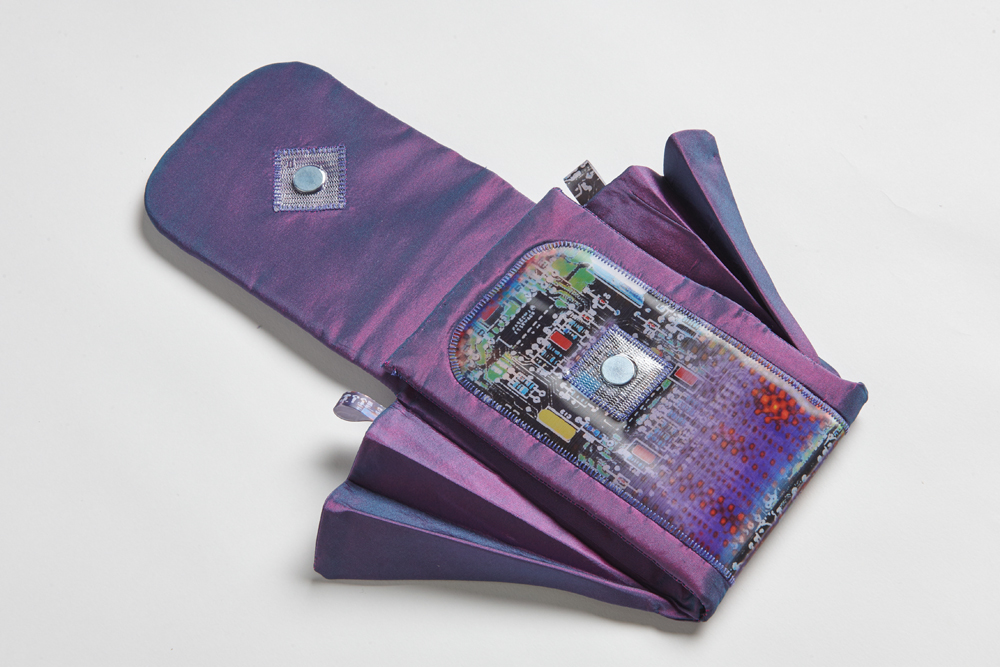 How to Sew a Cell Phone Bag and Free Pattern - Threads