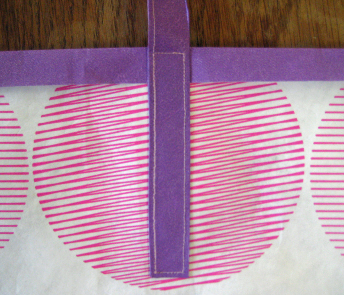 Sew an Easy Tyvek Tote (Includes Free Pattern Guide) Threads