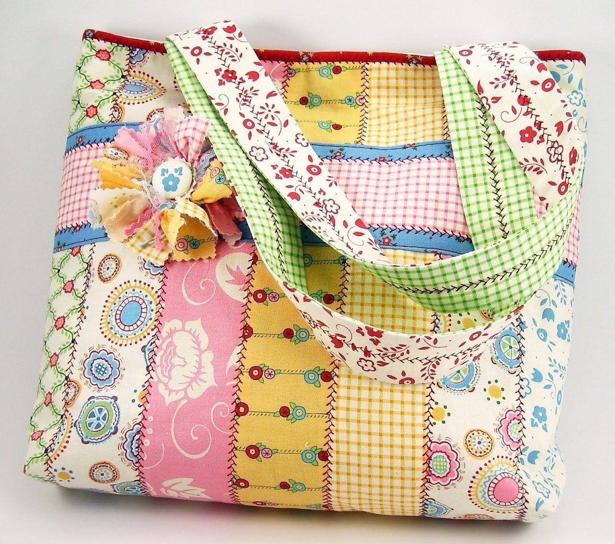 Jelly Roll Tote Bag & Fabric Flower Brooch Threads