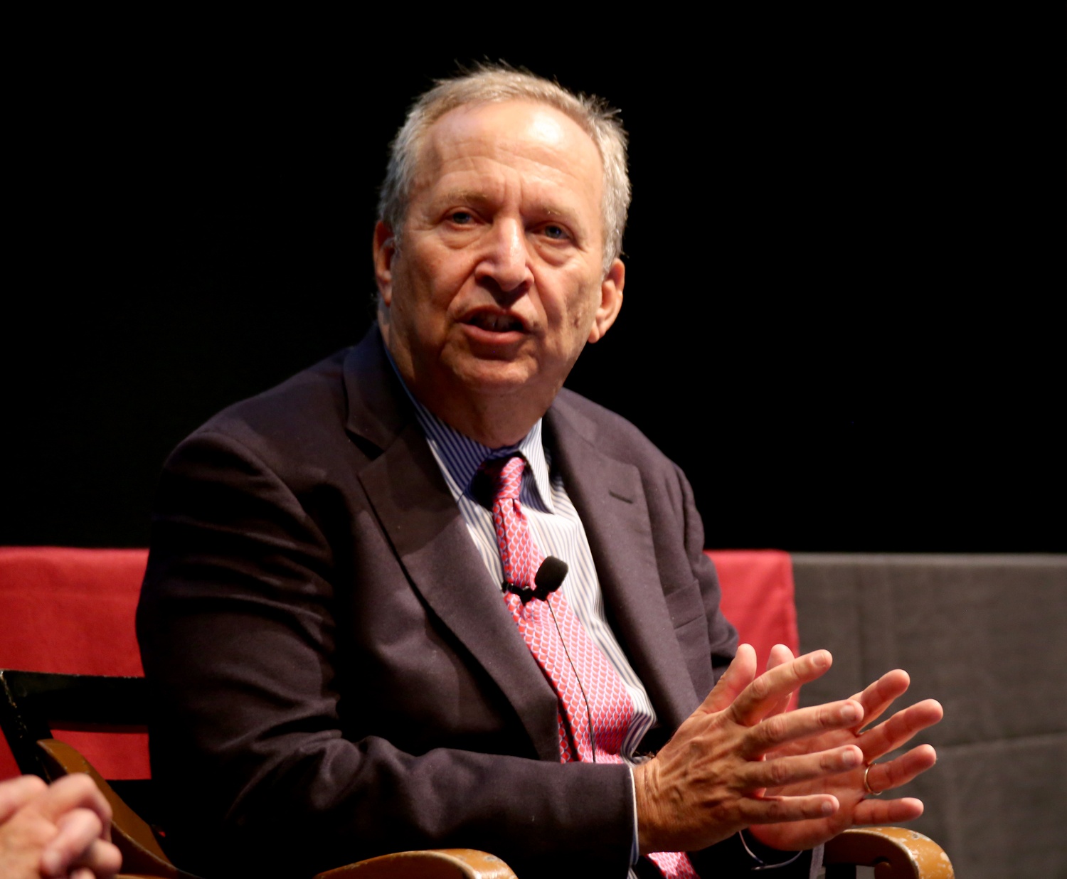 Former University President Lawrence H. Summers speaks in a Science Center lecture hall in October 2014.