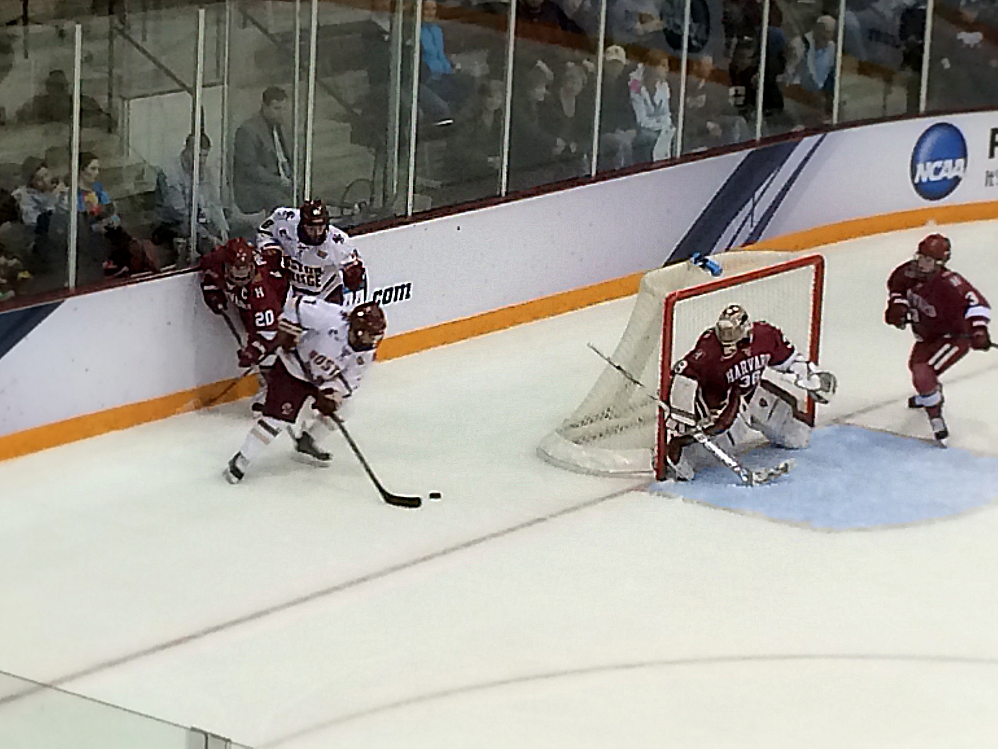Women's Ice Hockey Advances to NCAA Championship Game With Win Over