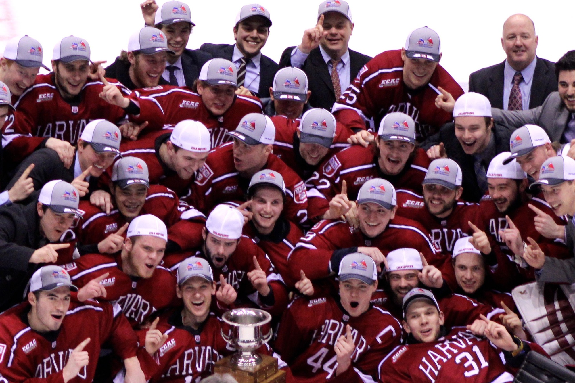 Men's Hockey Wins ECAC Championship Against Colgate, Earns NCAA