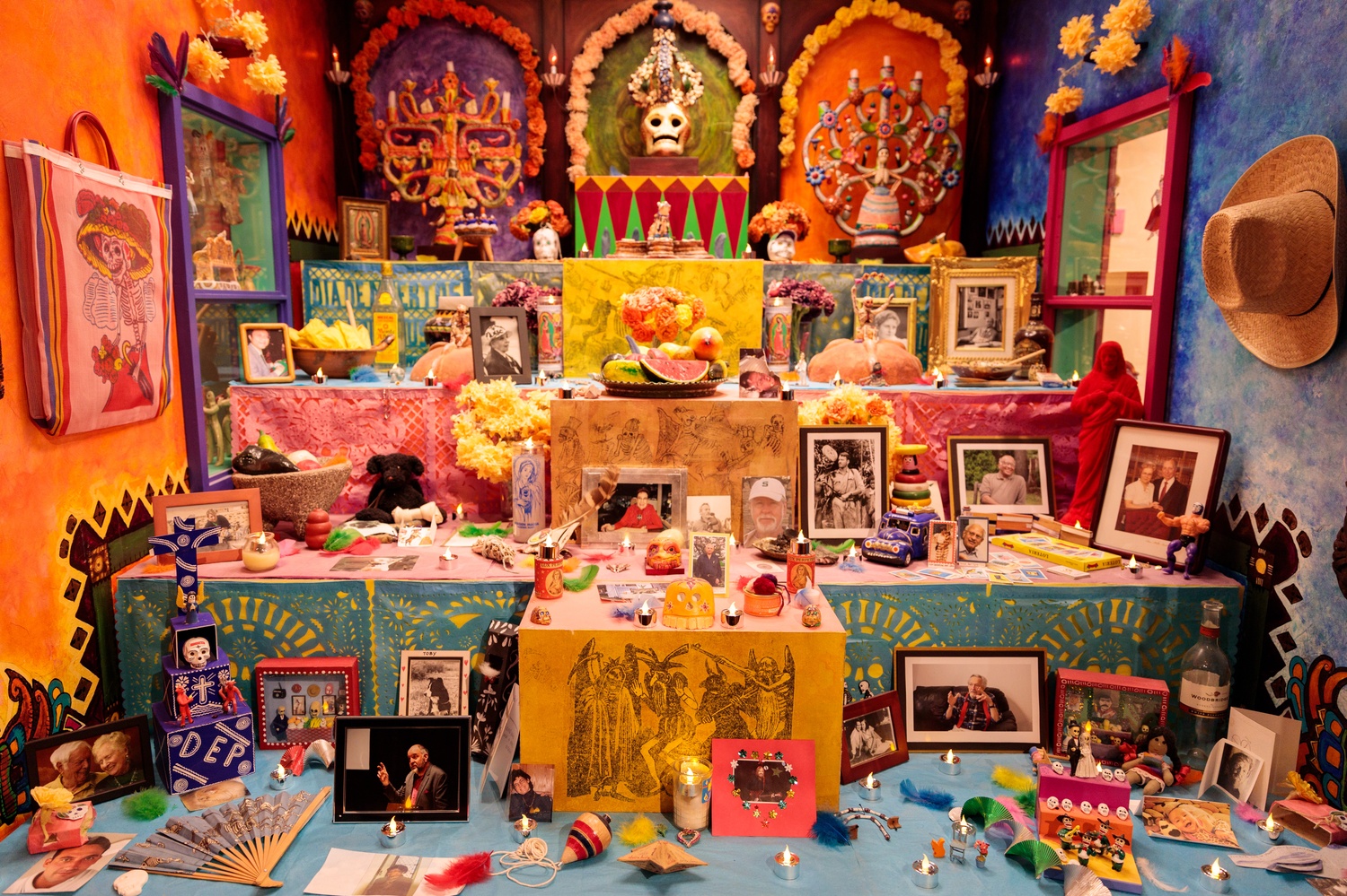 Harvard Affiliates Munch On Bread Of The Dead At Peabody Museum D a 