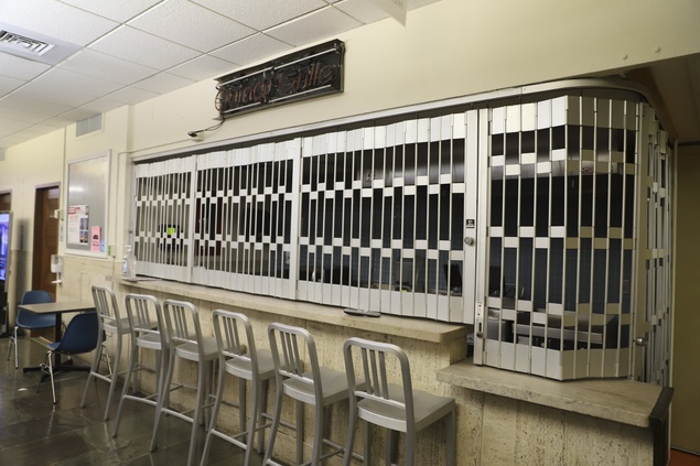 Closed campus essay 08 image