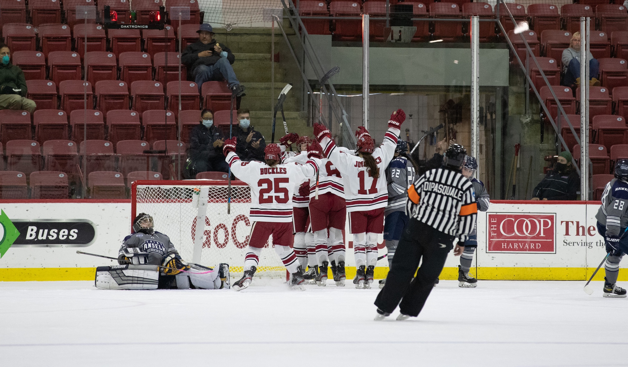 No. 10 Women’s Hockey Defeats No. 7 Boston College, 52, Continuing