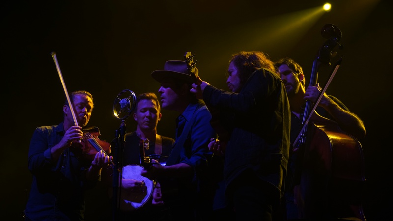 Gregory Alan Isakov Roadrunner 2