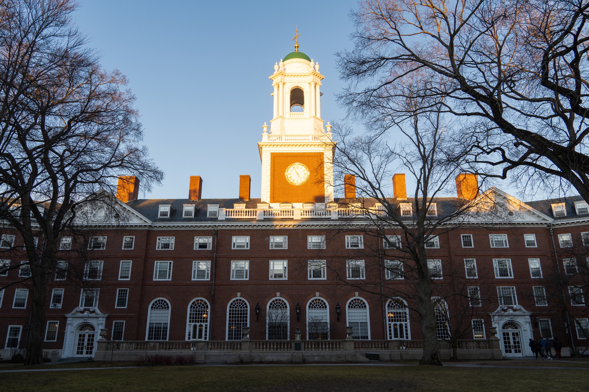 Eliot House Faculty Deans to Step Down at End of School Year News