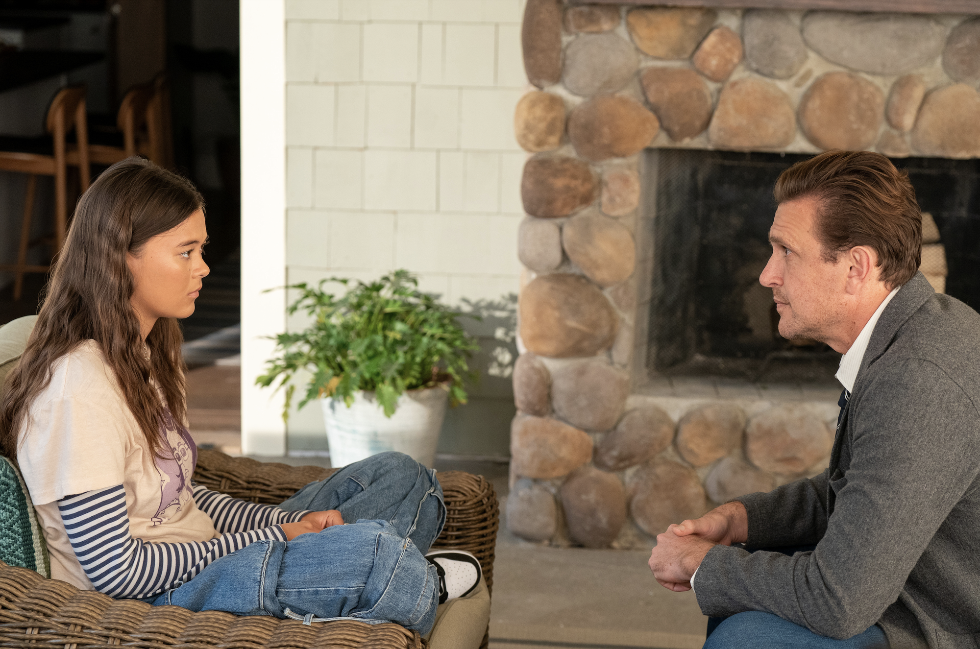 ‘Shrinking’ Season 2 Premiere Review: Growing or Shrinking? | Arts ...