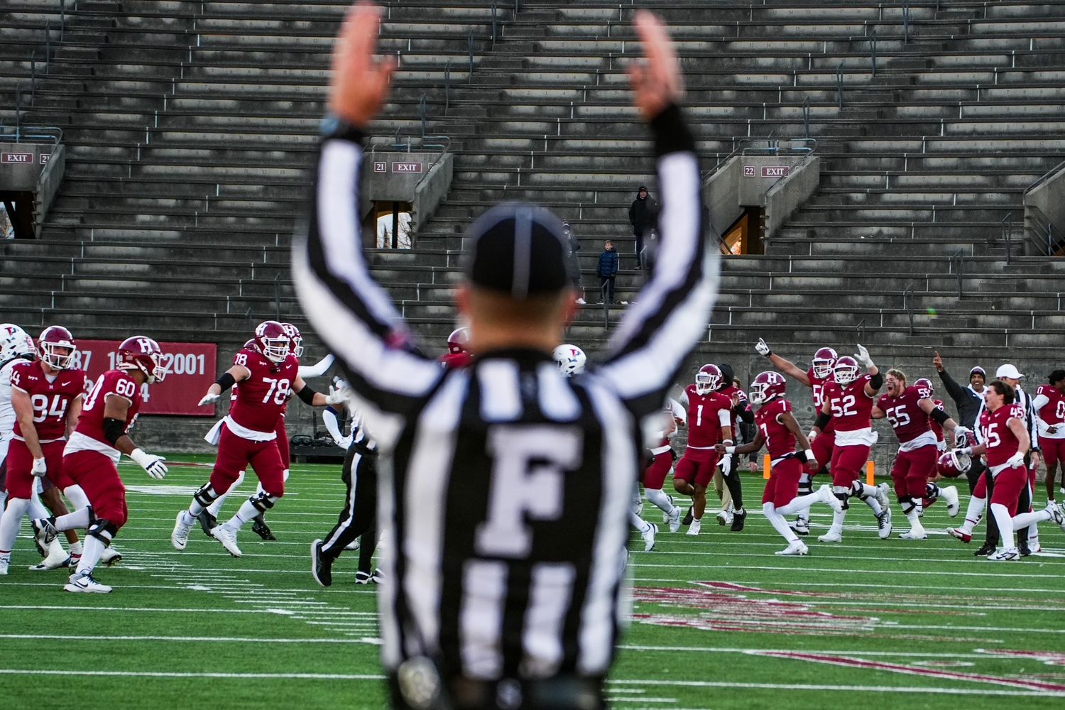 An official signals that the field goal is good.