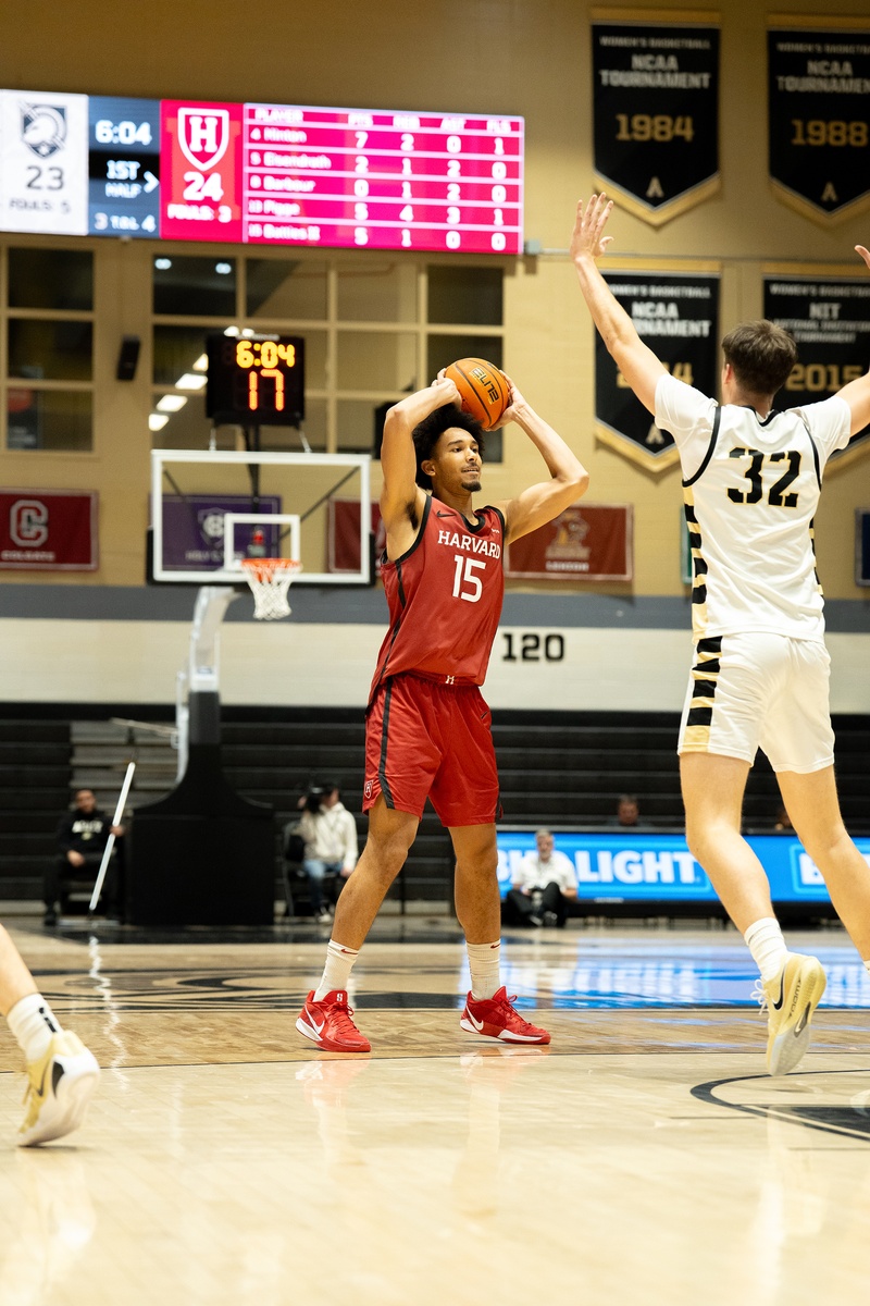 Thomas Batties Scans the Floor Against West Point