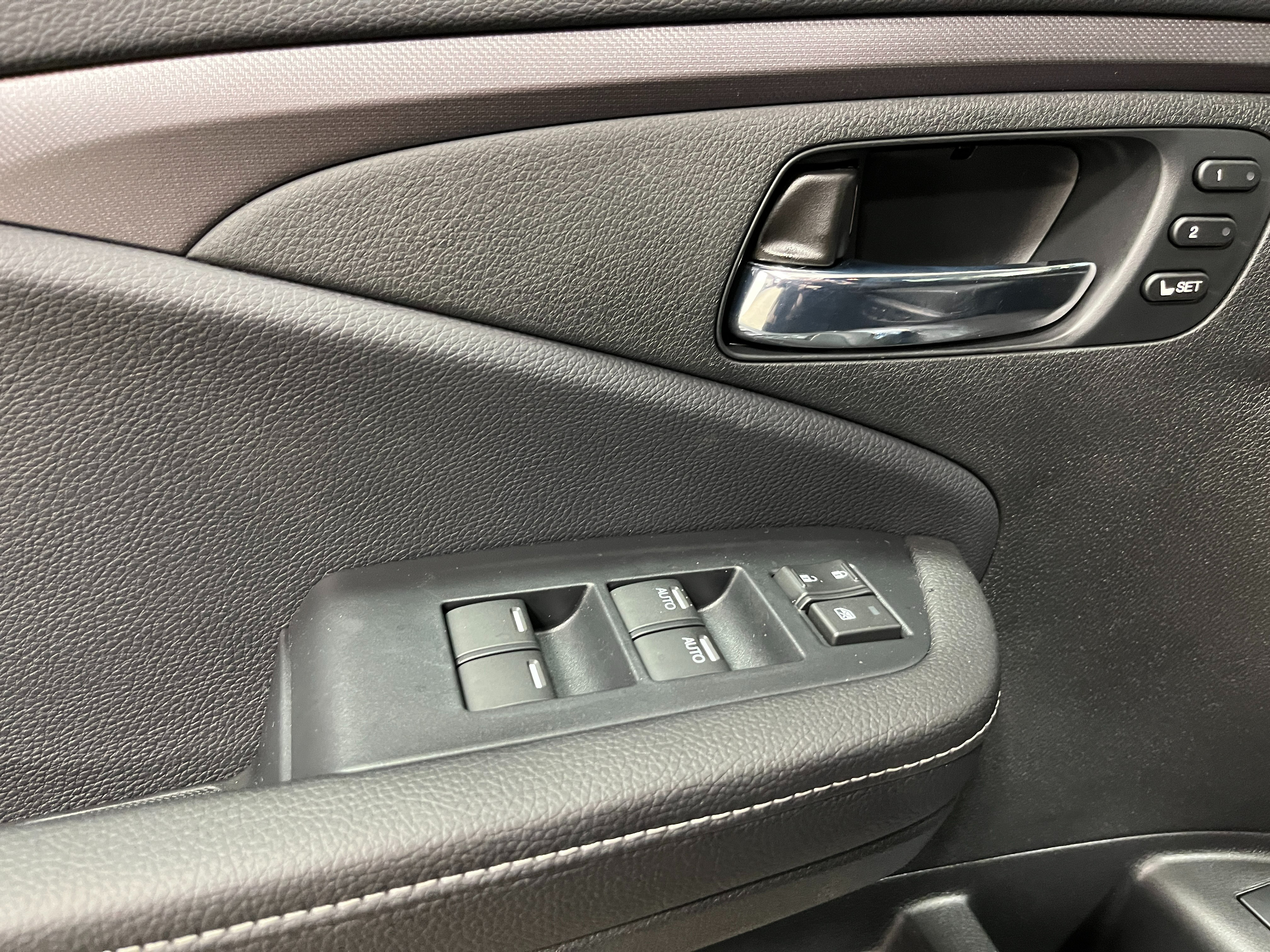 New 2026 Sonic Gray Pearl Honda RTL image 13