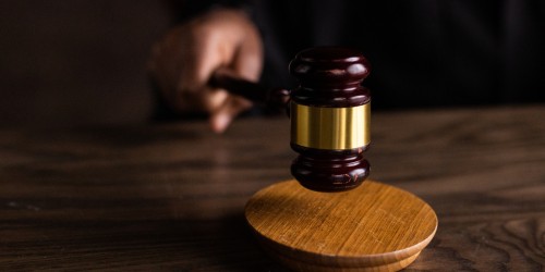 The Jury Experience: An Immersive Courtroom Case