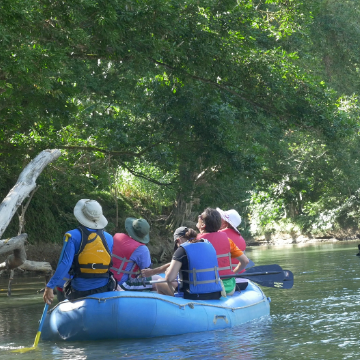 Safari auf dem Peñas Blancas Fluss