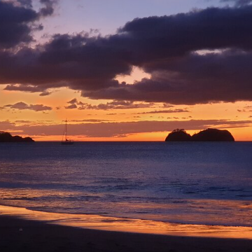 Shuttle von San José nach Playa Hermosa (Guanacaste)