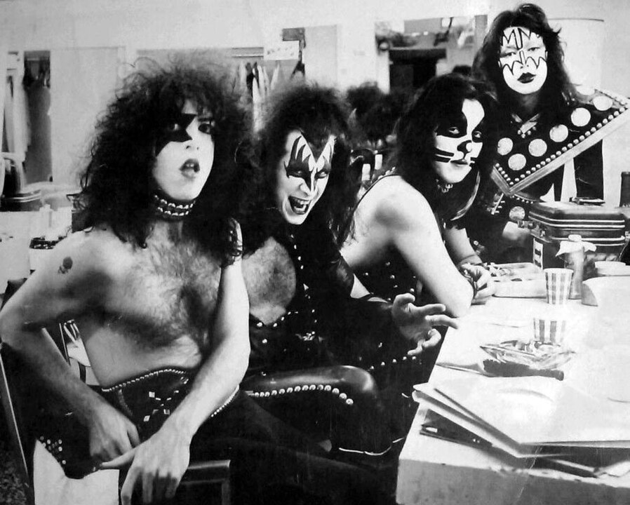 Kiss in 1975