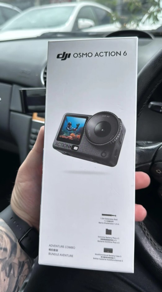 DJI Osmo Action 6 Adventure Combo