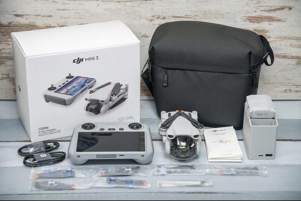 DJI Mini 3 Fly More Combo (Com Tela)