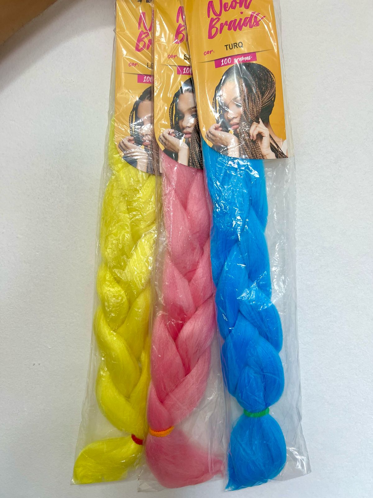 JUMBO NEON BRAIDS BLACK BEAUTY