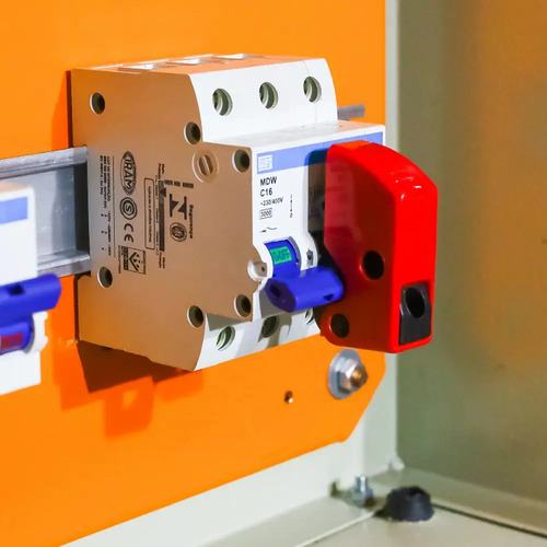 Dispositivo de bloqueio universal pra disjuntores Dbup Tagout