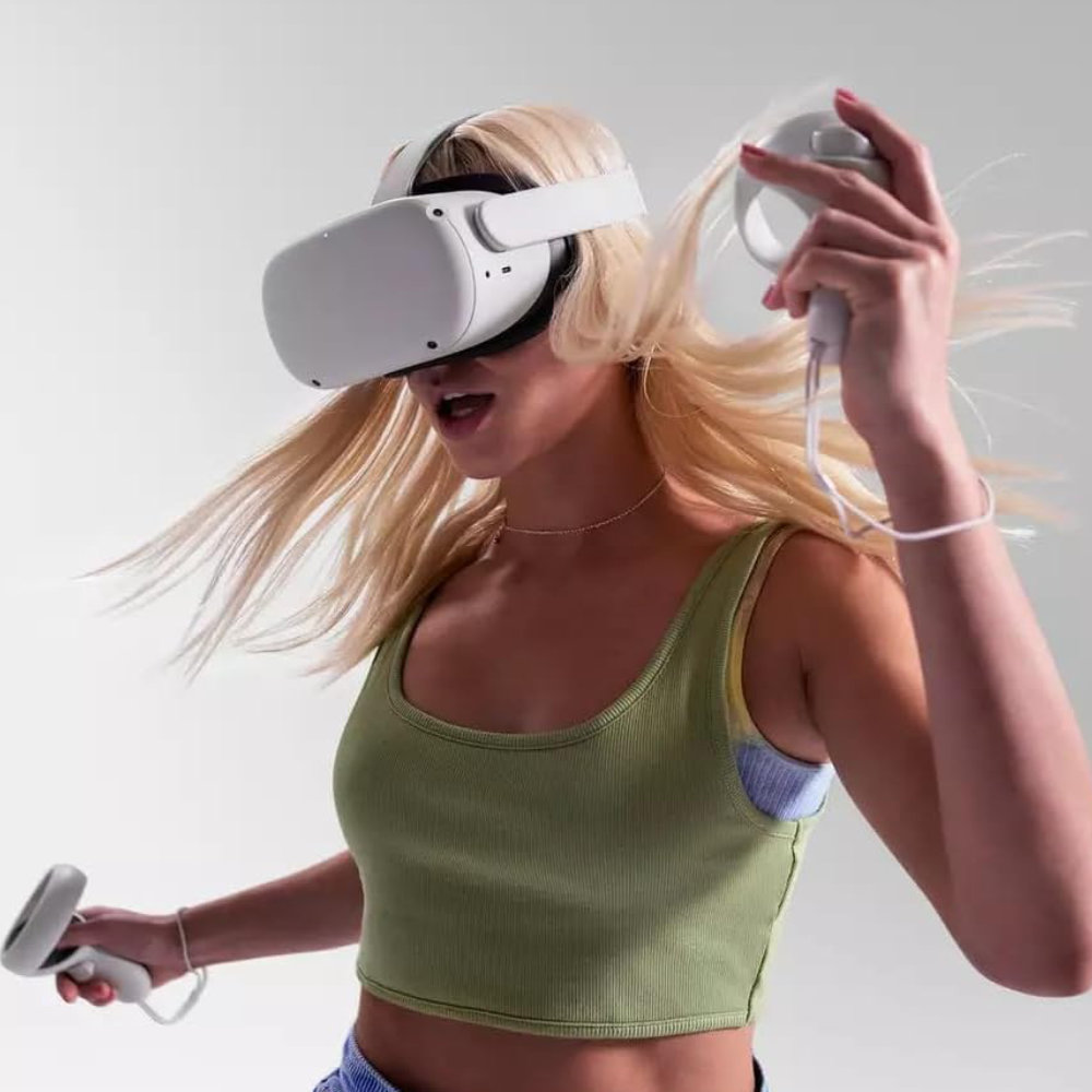 Pessoa utilizando o Meta Quest 2