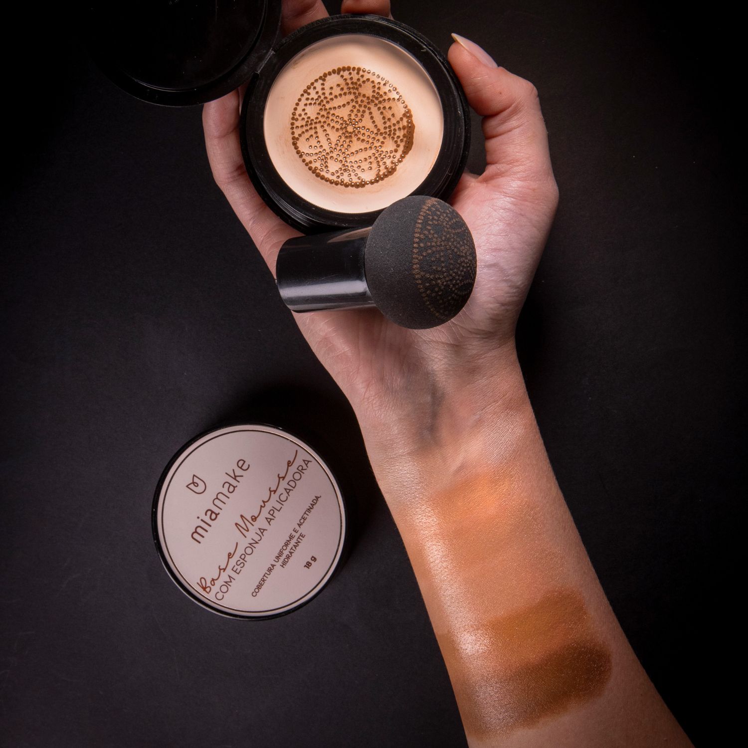 Base Mousse Mia Make com Esponja Aplicadora - Cor 4