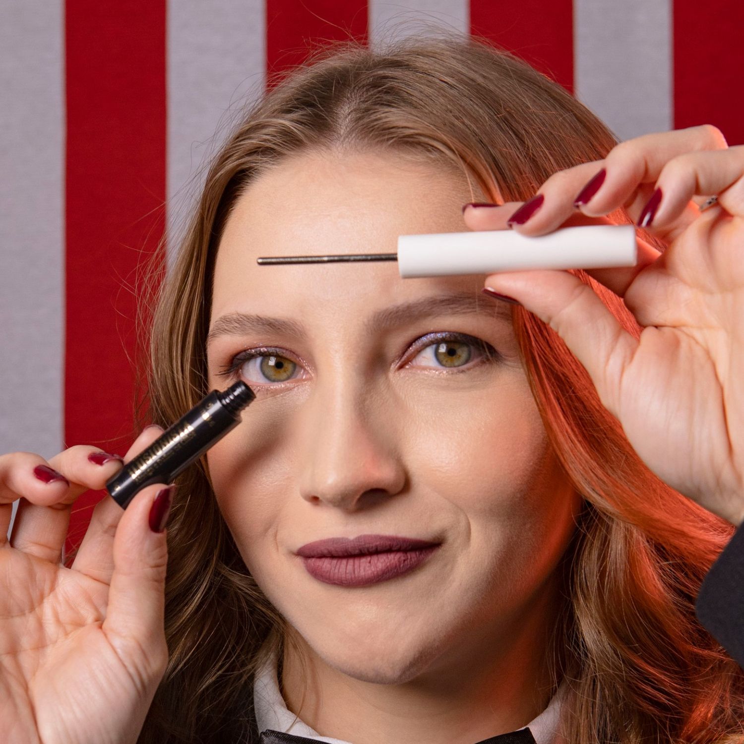 Máscara para Cílios pincel tecnológico Ilusionista Mia Make