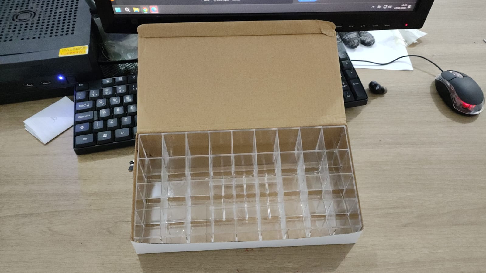 Porta Batom com 36 Divisórias Acrílico Transparente