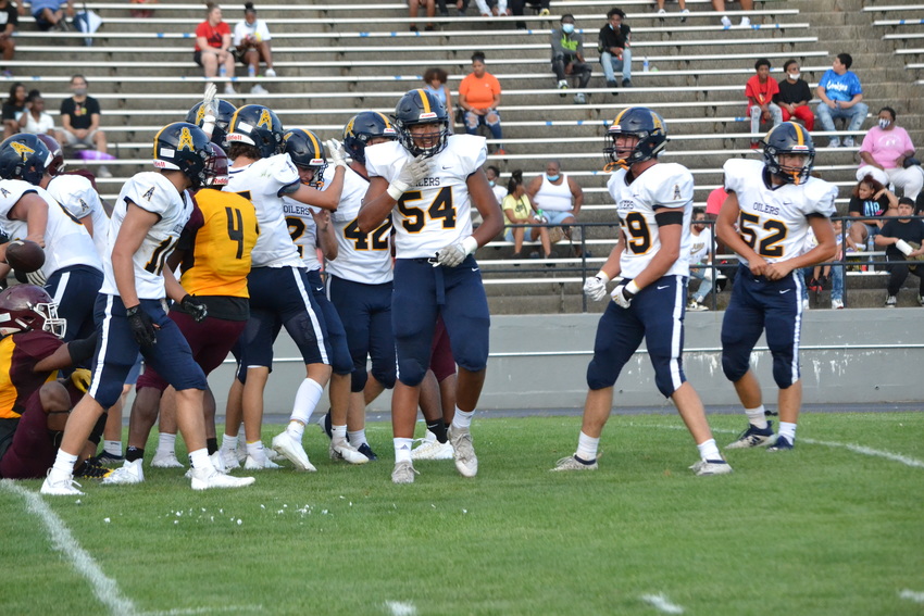 Andrew Dennis: Mount Pleasant Oilers OT/DE class of 2024 - The D Zone Andrew Dennis: Mount Pleasant Oilers OT/DE class of 2024 - The D Zone