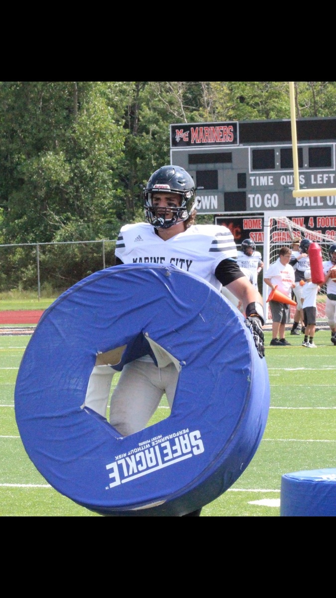 Marine City (Varsity) The D Zone Football