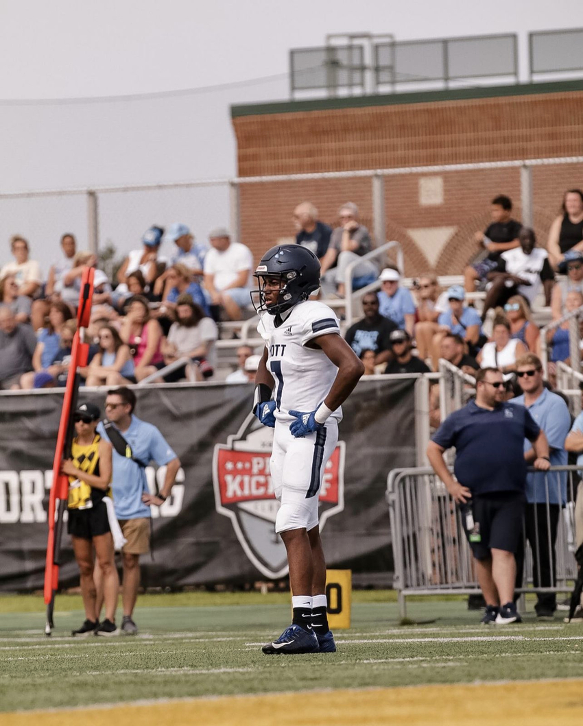 Waterford Mott 2024 WR/CB Donovan Isaac is visiting Saginaw Valley