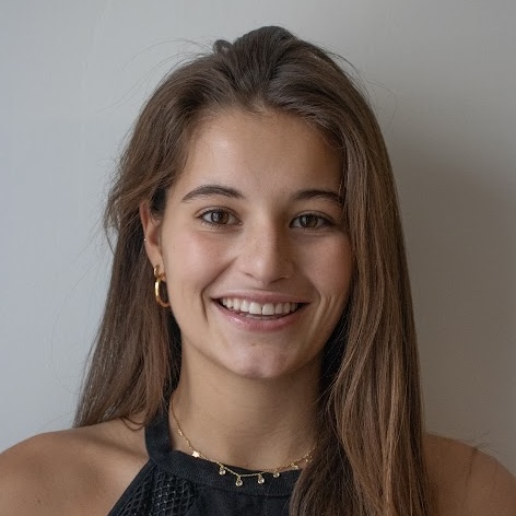 Lotty Headshot