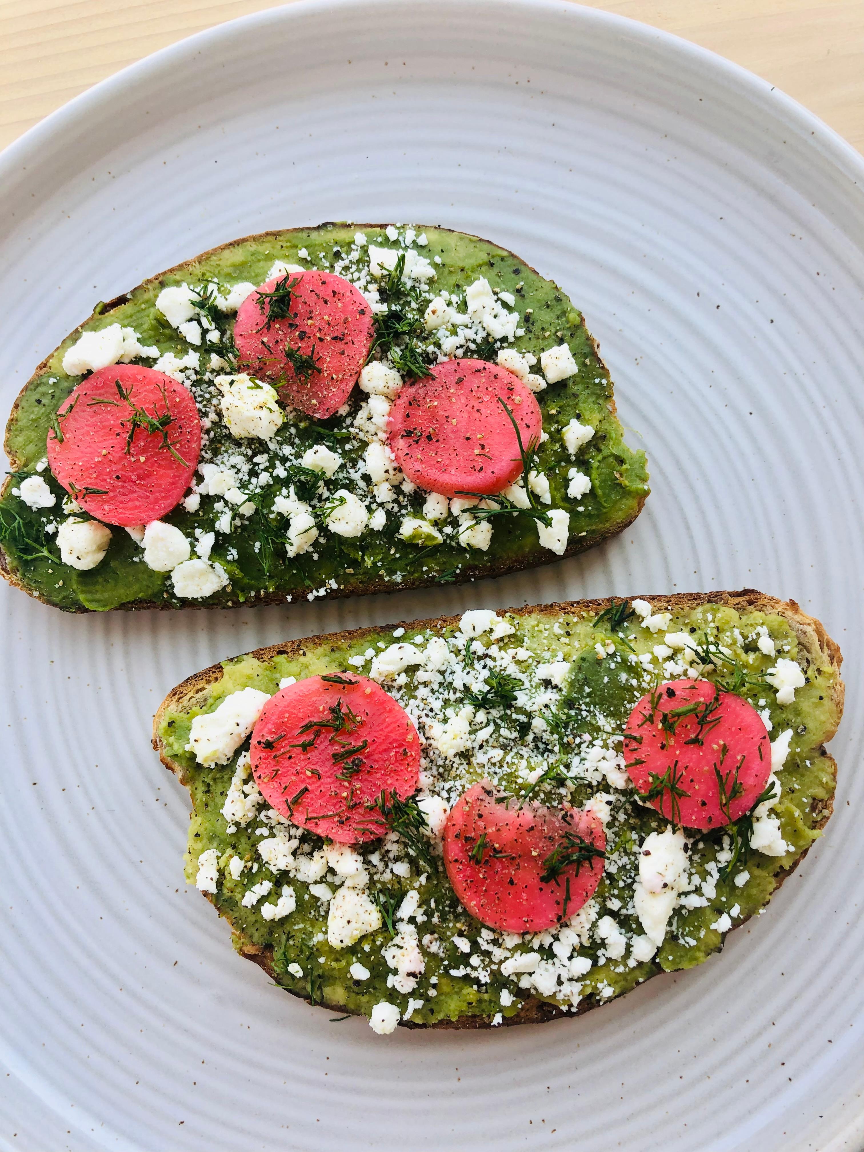 Avocado Toast (v)