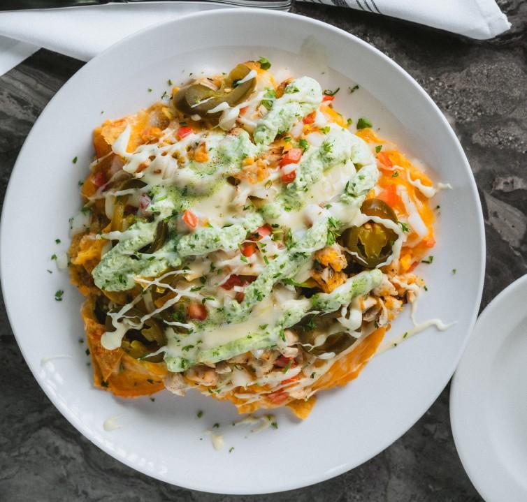 CHICKEN NACHOS