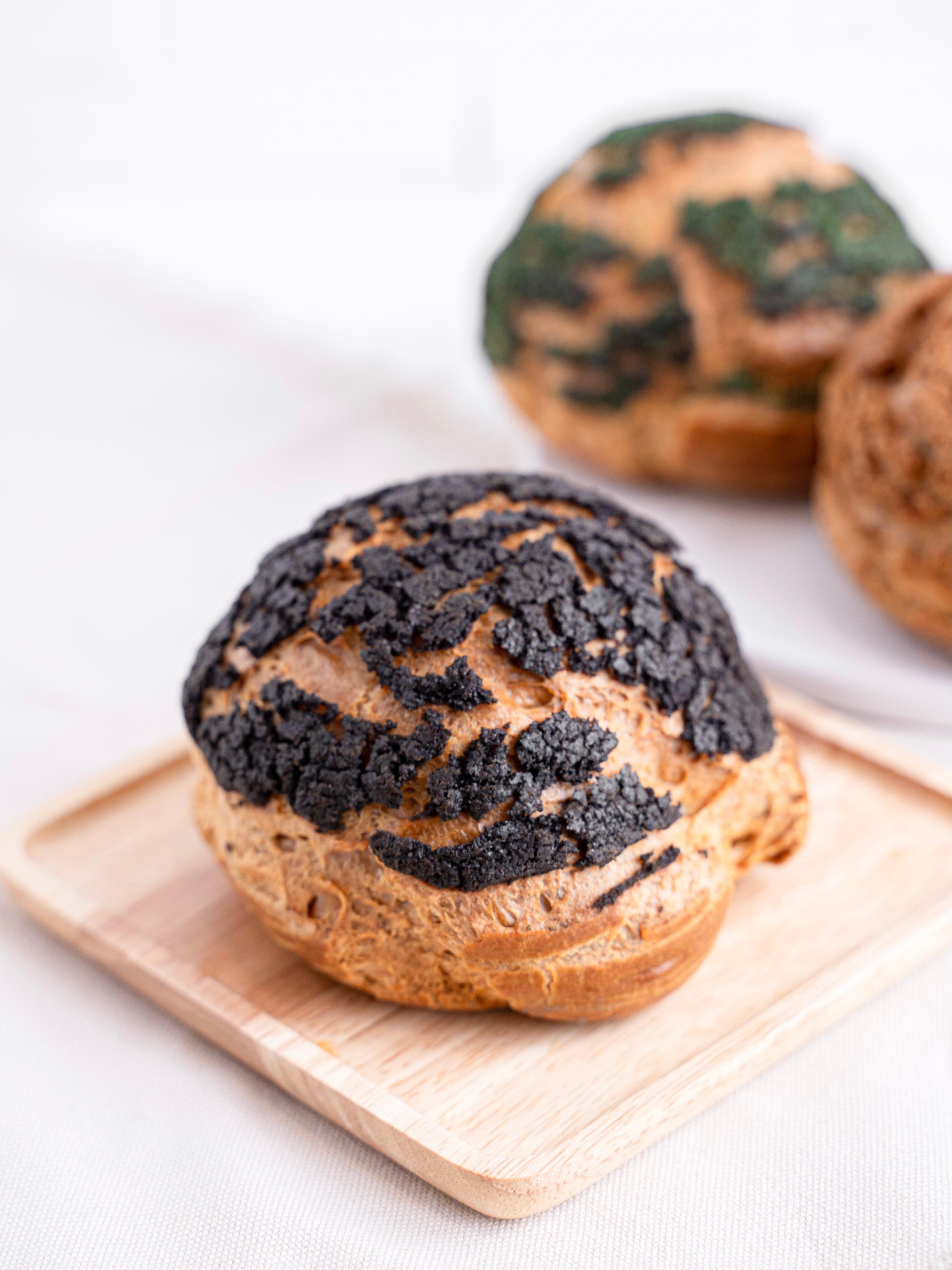 Black Sesame Cream Puff