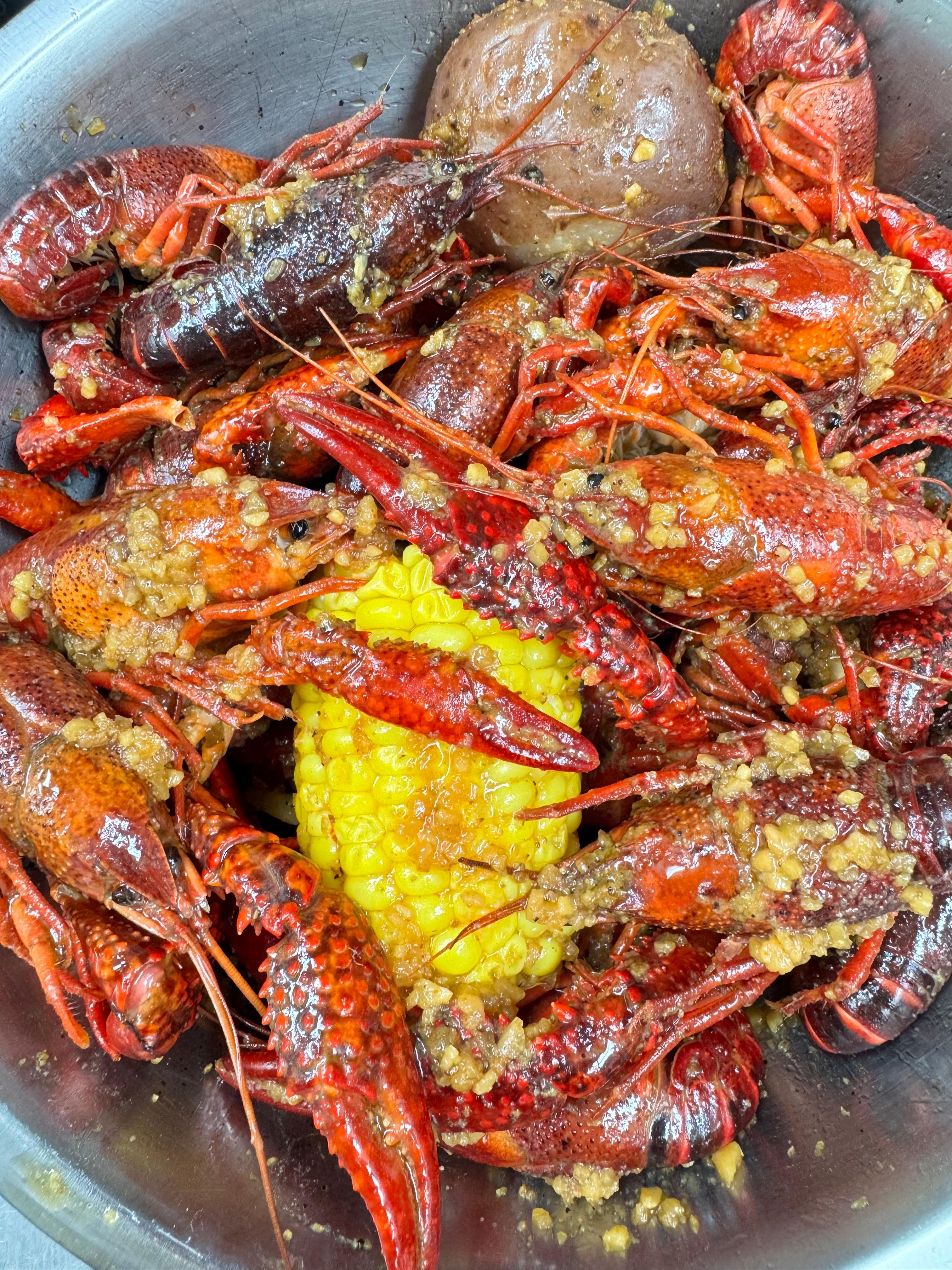 BUY 5 GET 1 FREE CRAWFISH SPECIAL