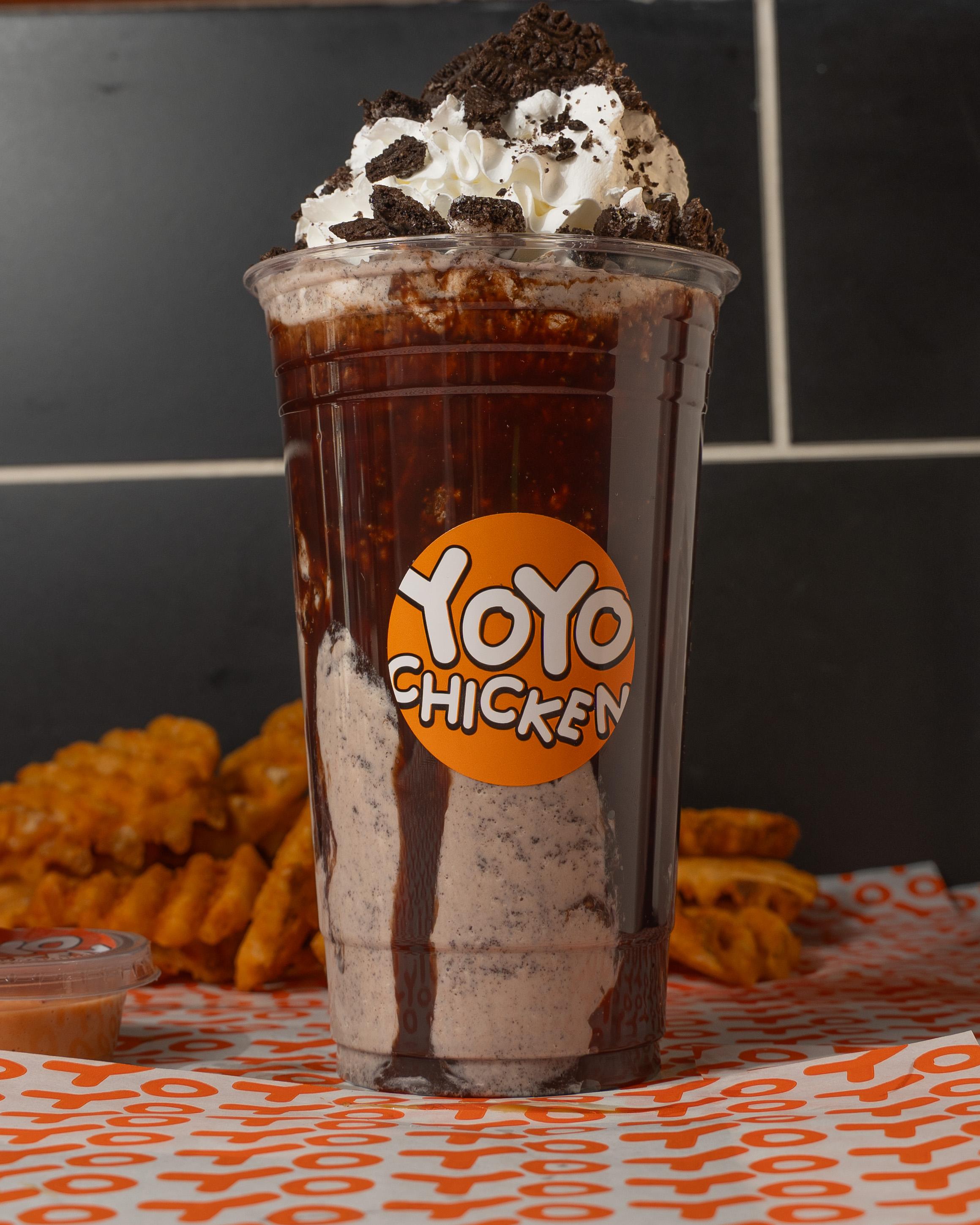 Oreo Milkshake Medium — Milkshakes