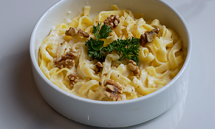 Fettuccine Alfredo