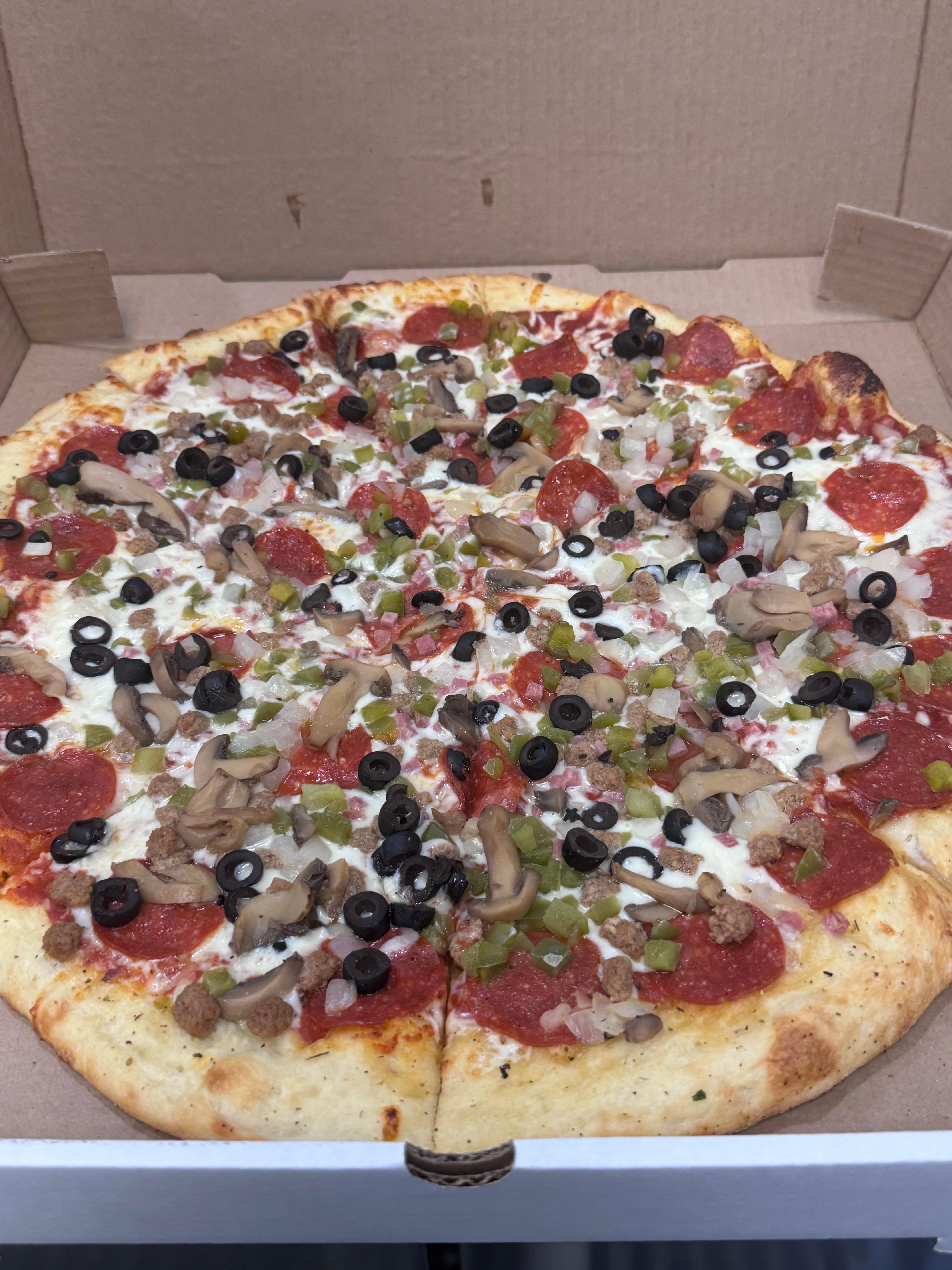 Regular Supreme Pizza