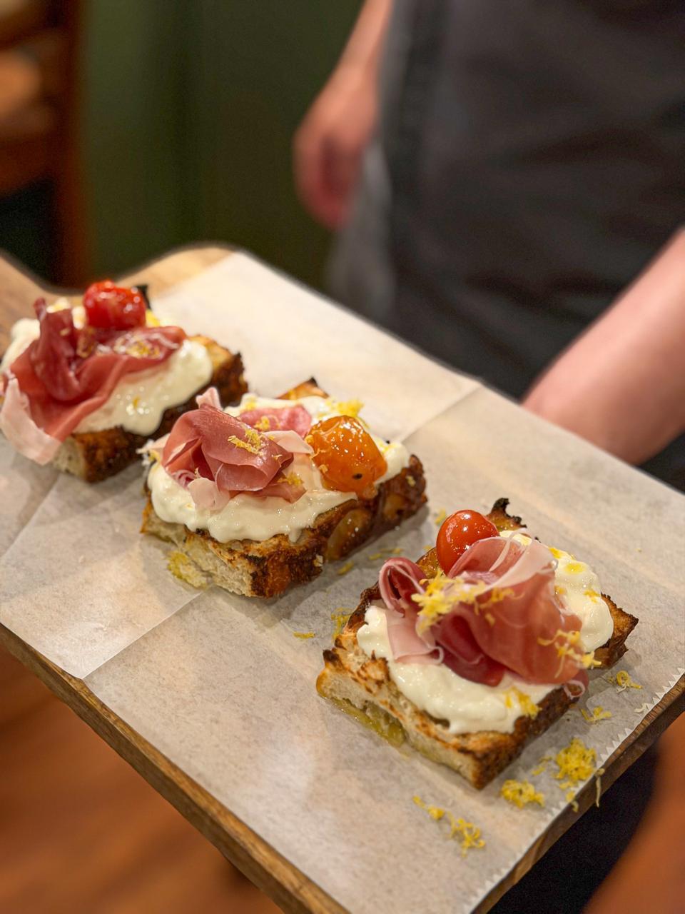 Brushetta al Prosciutto Stracciatella
