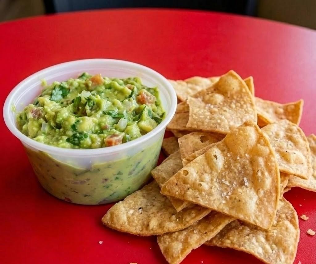 Chips & guacamole (small)