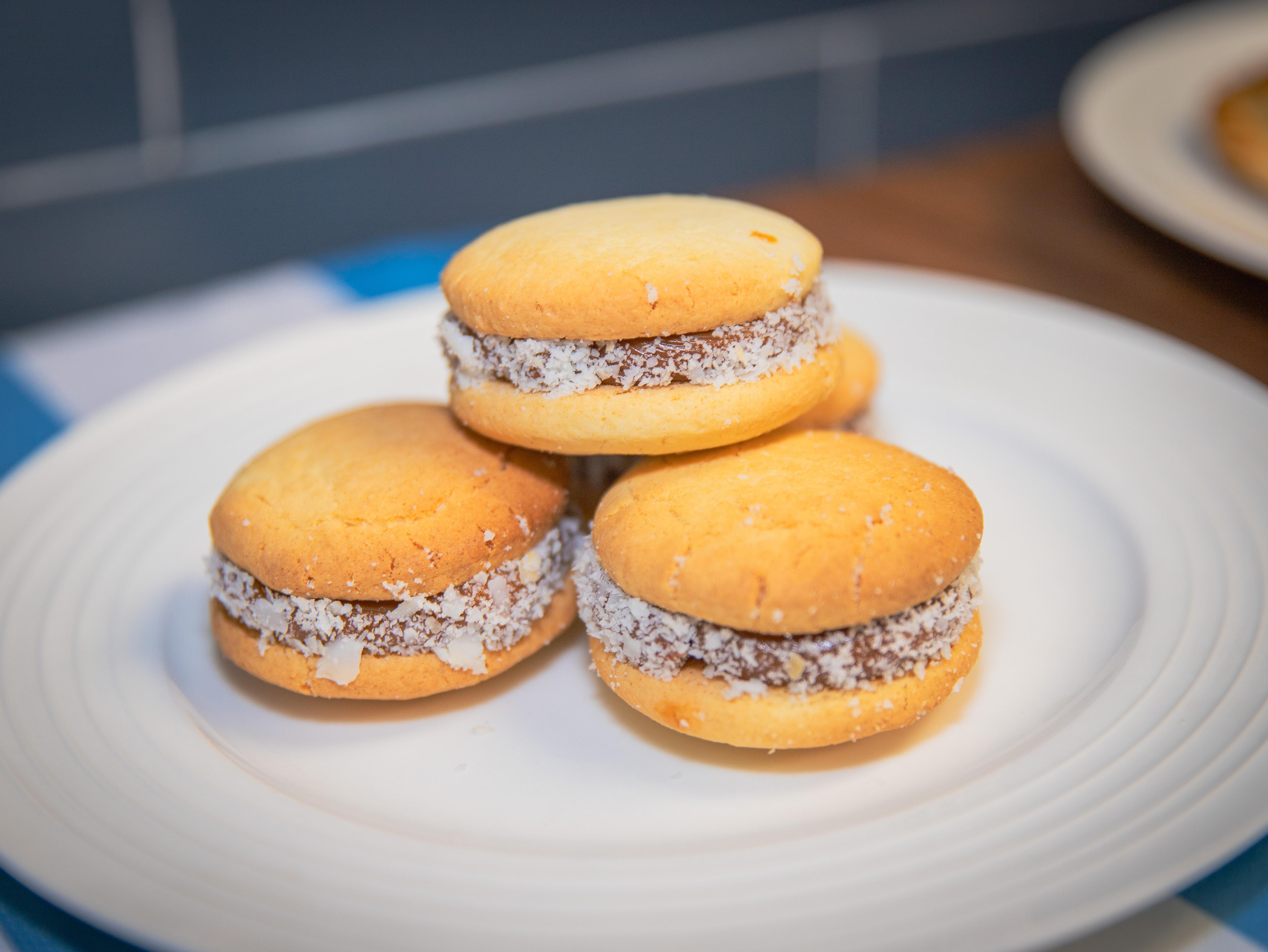 Alfajor de maizena (big cookies!)