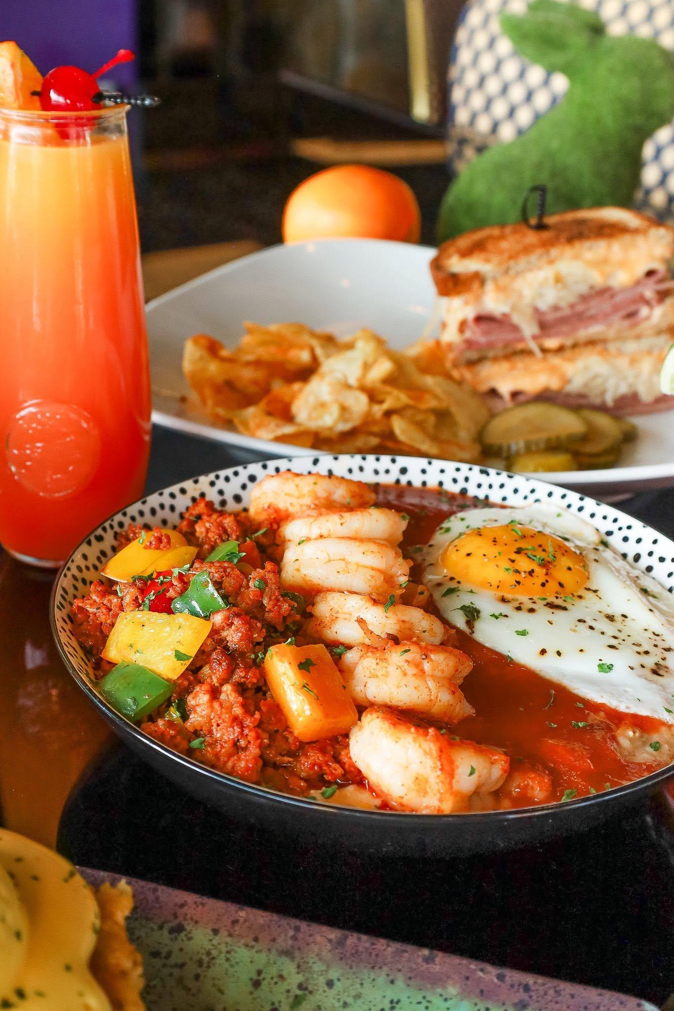 Curious Shrimp & Grits